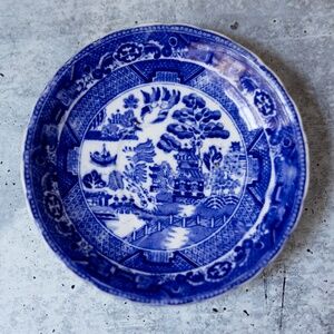 Vintage antique Allertons flow blue willow saucer plate 6" scalloped pls read